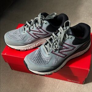 New Balance 840 Cyclone Sneakers